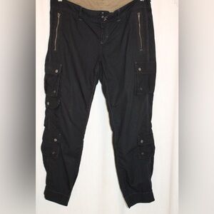 Athleta Black Light Weight Cargo Pant Multiple Packets, Zippers & adjustable hem